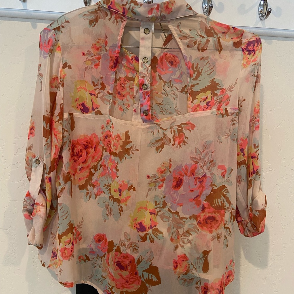 Band of Gypsies open back sheer top. - Picture 2 of 10